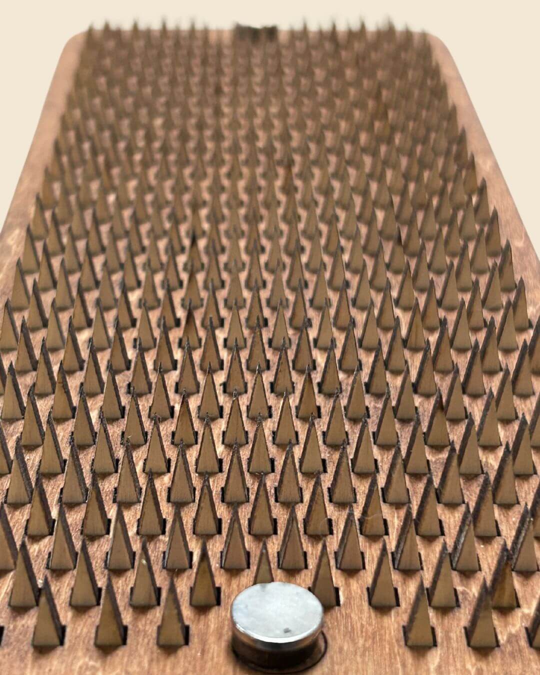 მაღალი სიზუსტის CO2 ლაზერით დამზადებული ექსტრემალური ნეირო-დაფა.